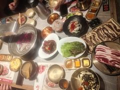 -草家酱蟹炭火烤肉店(珲春南路一店)