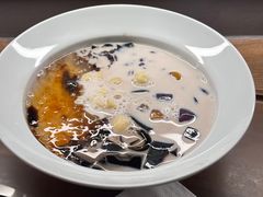 娟姗奶大满贯-RUXU入续鸳鸯糖水铺(万菱汇店)