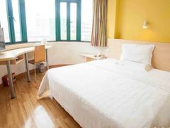 -7天酒店(上海江宁路地铁站玉佛寺店)