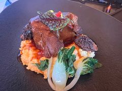 慢炖猪颈肉-哈蒙德餐厅