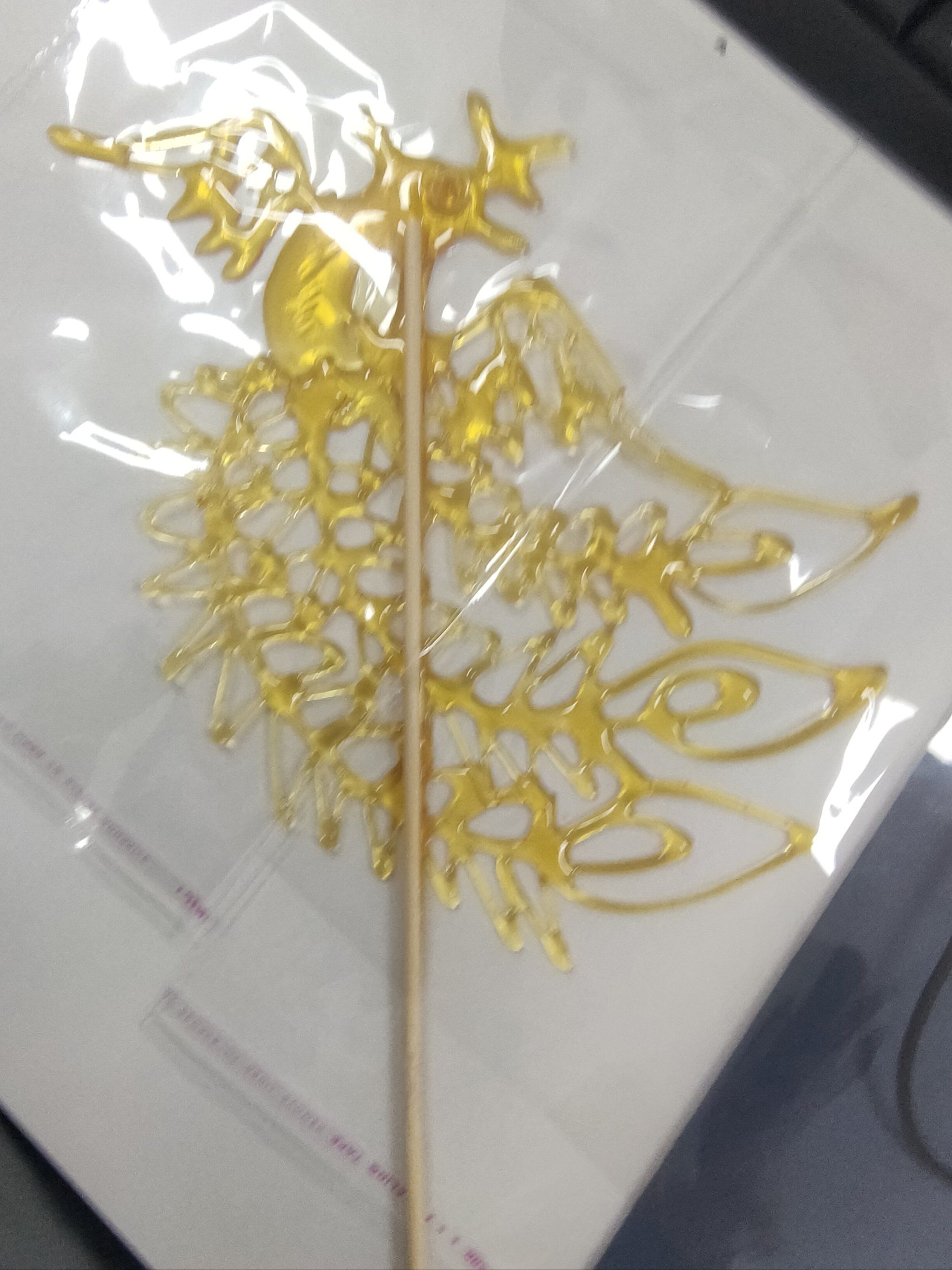 上班的地方给我们做的糖画,栩栩如生也挺好吃的,听老爷爷说是麦芽糖做
