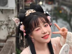 -一揽芳华汉服旗袍体验馆(拙政园店)