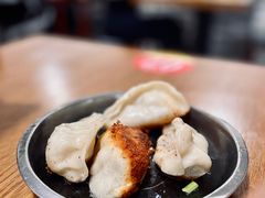 -黄阿姨锅贴大王(万航渡路店)