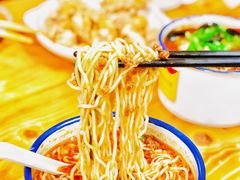 金牌杂酱面-胖胖板凳面