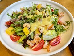 泰式虾仁核桃藜麦沙拉-青麦家·融合餐厅(江岛智立方店)