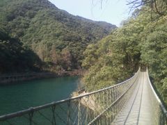 酒店深处的卧龙谷-天明山温泉大酒店