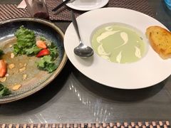 -上海滴水湖皇冠假日酒店