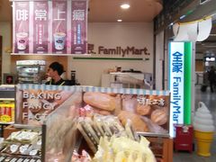 -全家便利店(上海南站站店)