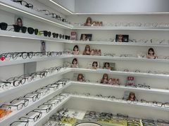 -美式眼镜·授权蔡司.依视路.尼康.豪雅.明月(南翔印象城店)