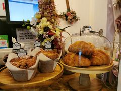 -FLOVIE FLORIST CAFE