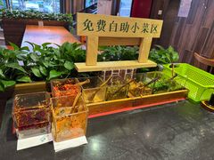 -呷佬·长沙手工米粉(金沙江路店)