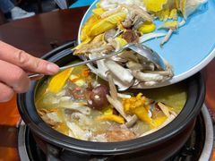 -菌之家·专业纯野生菌火锅·特色炒菌