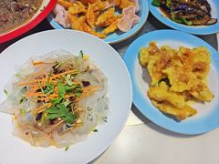 -雪乡人家东北菜·铁锅炖一切(高斯路店)