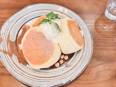 榛果巧克力奶油芝士舒芙蕾松饼-UPPER KITCHEN(延安路店)