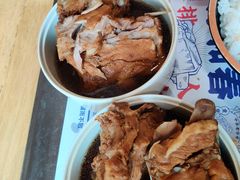 通骨砂锅餐-万和春排骨砂锅米饭(新业广场店)