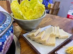 -毛辣果·贵州红酸汤牛肉火锅(西单店)