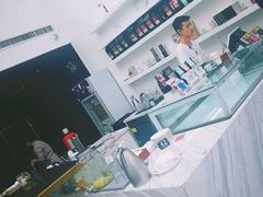 -UNI UNI(环亚凯瑟琳店)