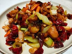 宫保腰果鸡丁-鹿港小镇(金虹桥国际中心店)