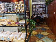 面包甜点陈列柜-清真红房子西饼屋(火车站店)