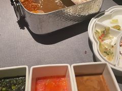 -左庭右院鲜牛肉火锅黑金店(陆家嘴中心店)