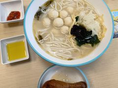 -灵芝妹子海鲜米线(香炉礁山姆店)