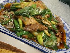 蒜苗回锅肉-双流传承老妈兔头(玉林总店)