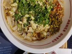-呷佬·长沙手工米粉(金沙江路店)
