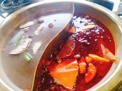 -小天鹅火锅·一线江景洪鼎旗舰店(洪崖洞店)