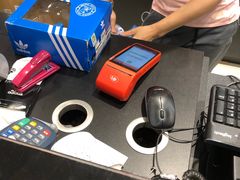 -阿迪达斯(八方汇精品优惠店)