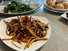 -鲜榨果汁·啤酒鱼(环岛河店)