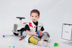 -小熊维尼高端儿童摄影(宝安旗舰店)