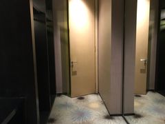-上海漕河泾万丽酒店