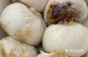 Tea Tree Mushroom Pork Steamed Bun