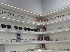 -美式眼镜·授权蔡司.依视路.尼康.豪雅.明月(南翔印象城店)