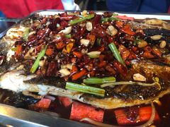 -鸣记脆皮烤鱼·海鲜烤鱼(三八广场店)