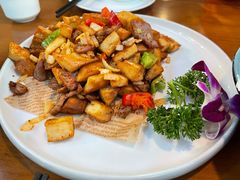 风味馕炒肉-清真·弹拨尔新疆美食餐厅(延龄巷店)