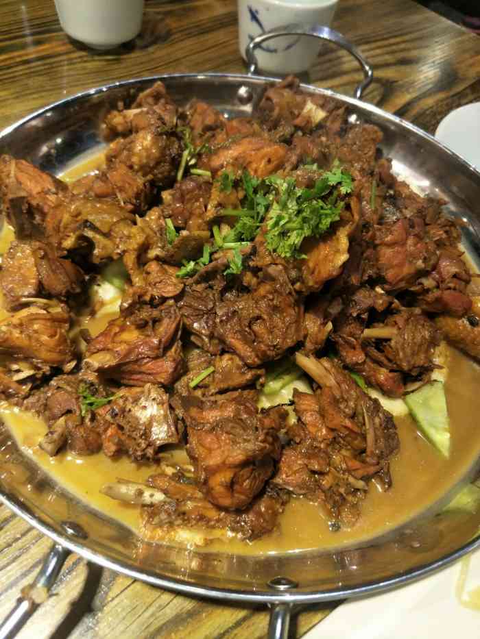 打分 味道且不说.感觉这家店就一个炉灶,上菜实在是够慢.