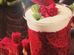 -港丽餐厅(高德置地店)