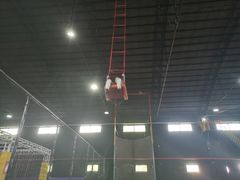 -嘿哟动霸CHUA·新潮玩运动娱乐中心·蹦床滑冰团建乐园