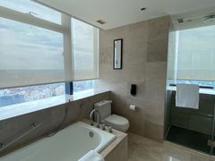 -上海龙之梦万丽酒店