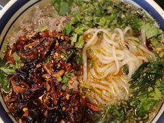 -云阿蛮云南生烫牛肉米线(奉贤路店)