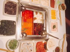 -海底捞火锅鲜切牛肉主题店(长寿路店)