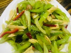 -清真·尤努斯羊肉烩面