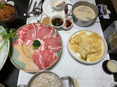 -红鼎豆捞·非遗鲍皇汤火锅(宝丰路店)