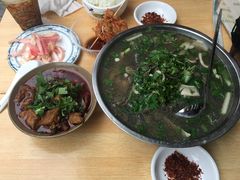 -谢老五跷脚牛肉·非遗传承店