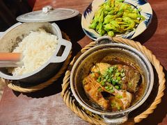 -Cuc Gach Quan Restaurant