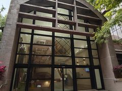 -香港大学
