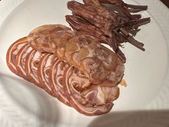 卤三拼-肆海小川菜酒馆Wine Bistro (青年路店)