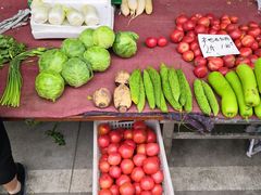 -何庄子阿米玛玛农产品批发市场