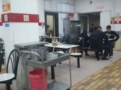 -花溪王记牛肉粉(四季花溪商场店)